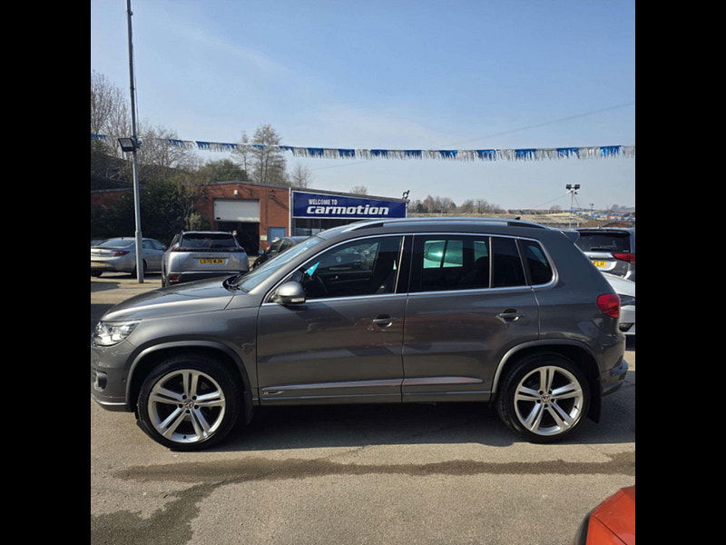 Volkswagen Tiguan 2.0 Tiguan R-Line TDI BlueMotion Technology 4Motion Semi-Auto 4WD 5dr 5dr Automatic 2025