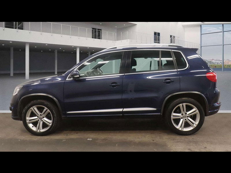 Volkswagen Tiguan 2.0 Tiguan R-Line TDI BlueMotion Technology 4Motion Semi-Auto 4WD 5dr 5dr Automatic 2025