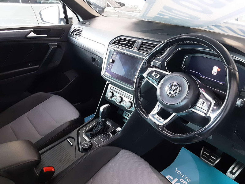 Volkswagen Tiguan 2.0 Tiguan R-Line Tech TDI 4Motion Semi-Auto 4WD 5dr 5dr Automatic 2025