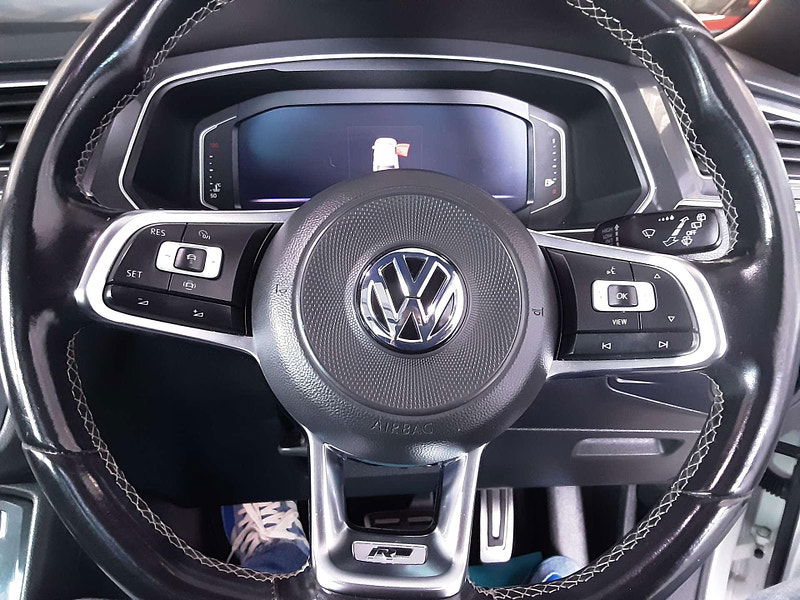 Volkswagen Tiguan 2.0 Tiguan R-Line Tech TDI 4Motion Semi-Auto 4WD 5dr 5dr Automatic 2025