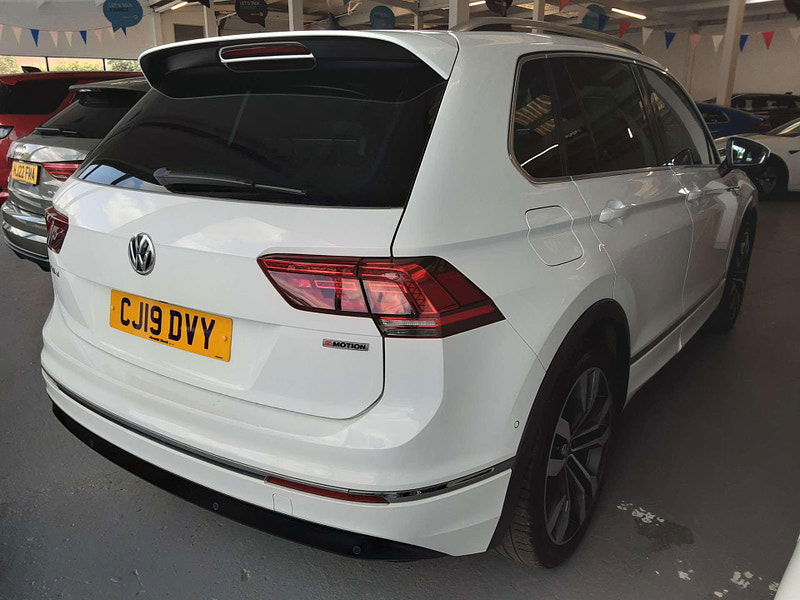 Volkswagen Tiguan 2.0 Tiguan R-Line Tech TDI 4Motion Semi-Auto 4WD 5dr 5dr Automatic 2025