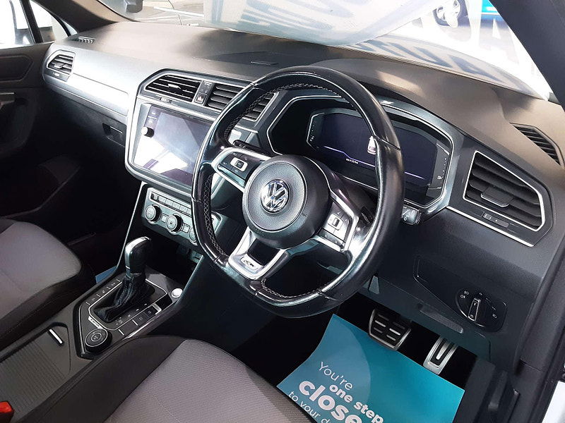Volkswagen Tiguan 2.0 Tiguan R-Line Tech TDI 4Motion Semi-Auto 4WD 5dr 5dr Automatic 2025