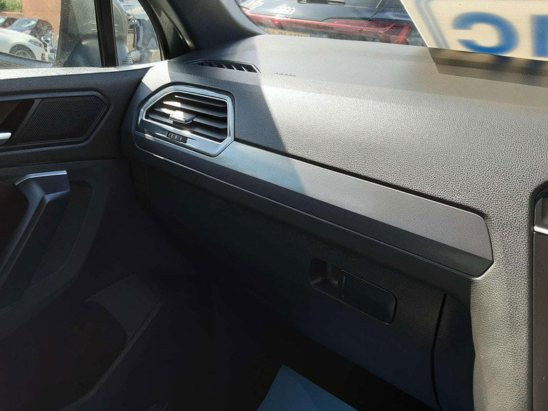Volkswagen Tiguan 2.0 Tiguan R-Line Tech TDI 5dr 5dr Automatic 2025