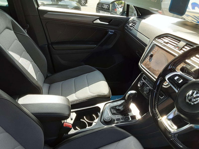 Volkswagen Tiguan 2.0 Tiguan R-Line Tech TDI 5dr 5dr Automatic 2025