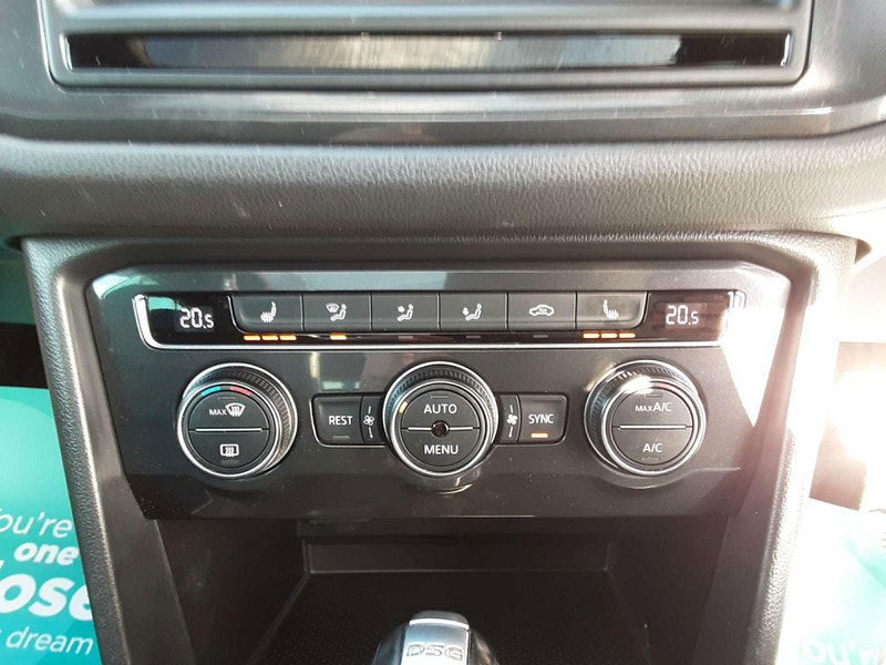 Volkswagen Tiguan 2.0 Tiguan R-Line TSi BlueMotion Technology 4Motion Semi-Auto 4WD 5dr 5dr Automatic 2025