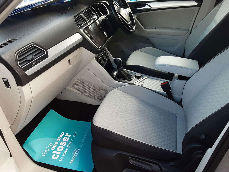 Volkswagen Tiguan 2.0 Tiguan SE Nav TDI BlueMotion Technology 4Motion Semi-Auto 4WD 5dr 5dr Automatic 2025