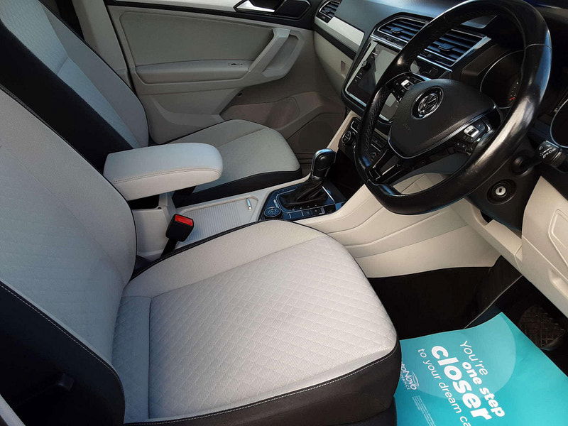 Volkswagen Tiguan 2.0 Tiguan SE Nav TDI BlueMotion Technology 4Motion Semi-Auto 4WD 5dr 5dr Automatic 2025