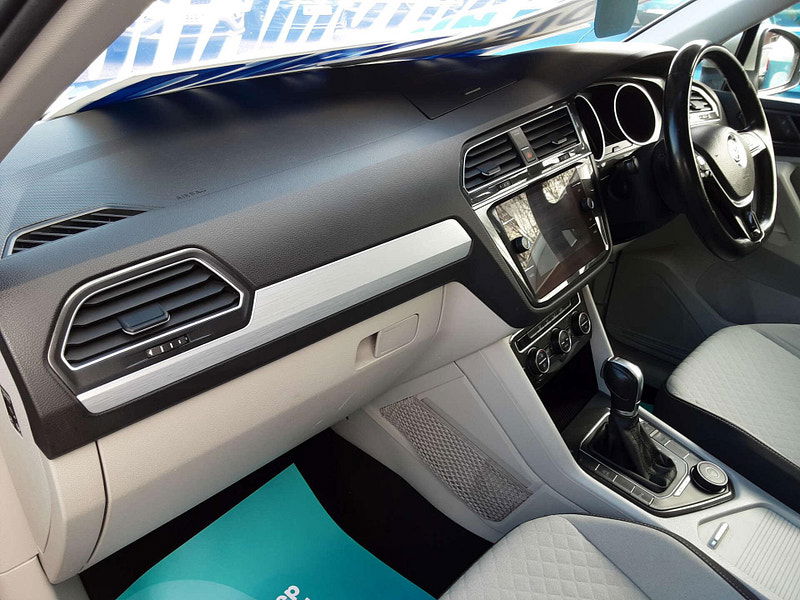 Volkswagen Tiguan 2.0 Tiguan SE Nav TDI BlueMotion Technology 4Motion Semi-Auto 4WD 5dr 5dr Automatic 2025