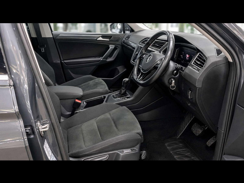 Volkswagen Tiguan 2.0 Tiguan SEL TDI 4Motion Semi-Auto 4WD 5dr 5dr Automatic 2026