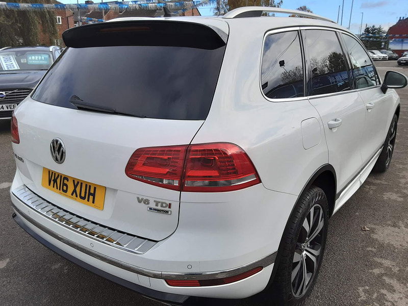 Volkswagen Touareg 3.0 TDI V6 BlueMotion Tech R-Line Tiptronic 4WD Euro 6 (s/s) 5dr 5dr Automatic 2024