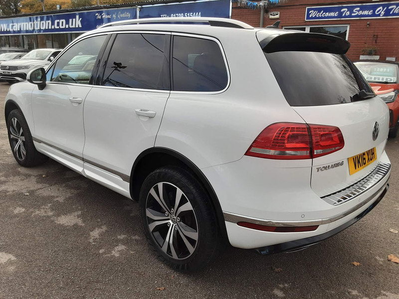 Volkswagen Touareg 3.0 TDI V6 BlueMotion Tech R-Line Tiptronic 4WD Euro 6 (s/s) 5dr 5dr Automatic 2024