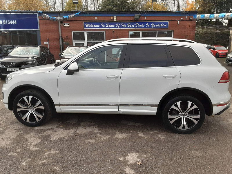 Volkswagen Touareg 3.0 TDI V6 BlueMotion Tech R-Line Tiptronic 4WD Euro 6 (s/s) 5dr 5dr Automatic 2024