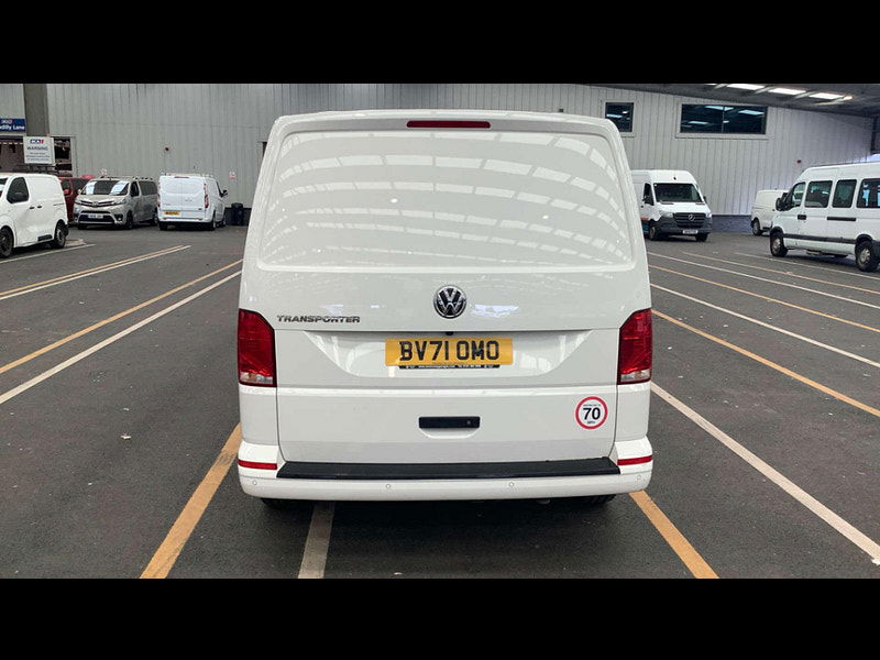 Volkswagen Transporter 2.0 Transporter T28 Highline TDI Semi-Auto 2dr Automatic 2025