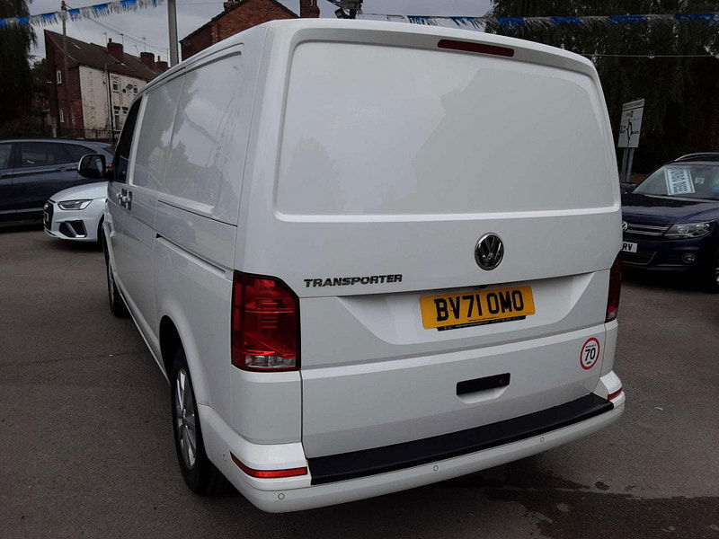 Volkswagen Transporter 2.0 Transporter T28 Highline TDI Semi-Auto 2dr Automatic 2025
