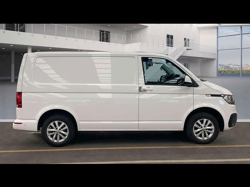 Volkswagen Transporter 2.0 Transporter T28 Highline TDI Semi-Auto 2dr Automatic 2025