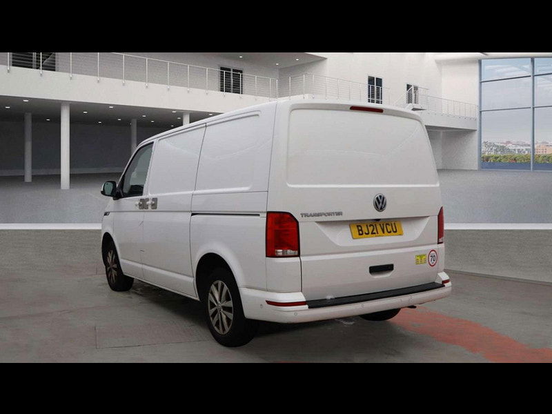 Volkswagen Transporter 2.0 Transporter T28 Highline TDI Semi-Auto 2dr Automatic 2025