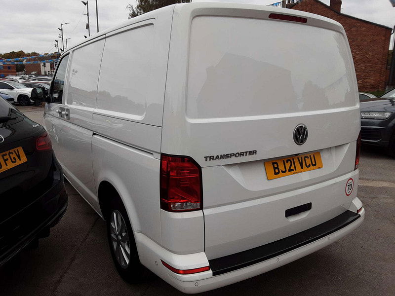 Volkswagen Transporter 2.0 Transporter T28 Highline TDI Semi-Auto 2dr Automatic 2025