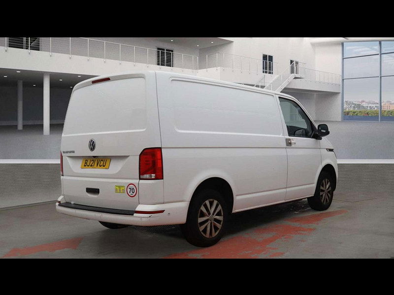 Volkswagen Transporter 2.0 Transporter T28 Highline TDI Semi-Auto 2dr Automatic 2025