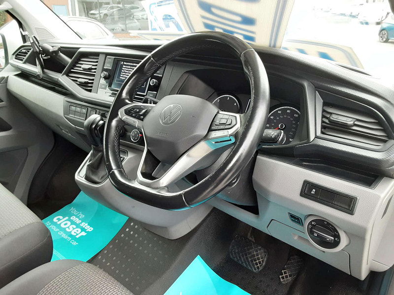 Volkswagen Transporter 2.0 Transporter T28 Highline TDI Semi-Auto 2dr Automatic 2026