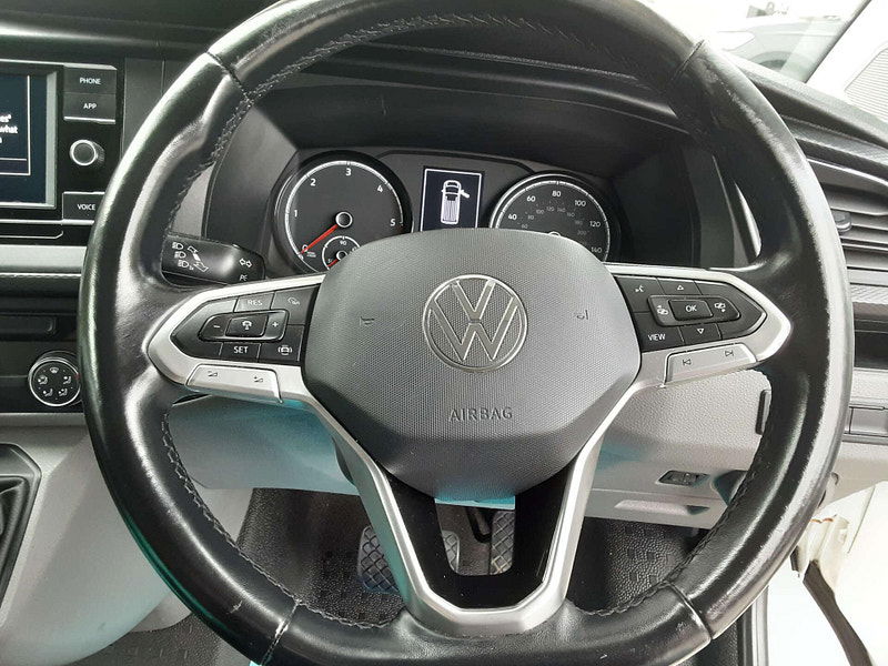 Volkswagen Transporter 2.0 Transporter T28 Highline TDI Semi-Auto 2dr Automatic 2025