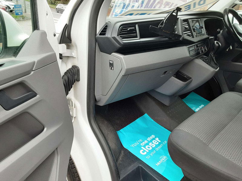 Volkswagen Transporter 2.0 Transporter T28 Highline TDI Semi-Auto 2dr Automatic 2025