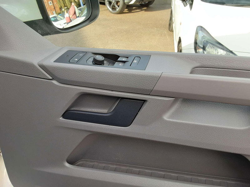 Volkswagen Transporter 2.0 Transporter T28 Highline TDI Semi-Auto 2dr Automatic 2025