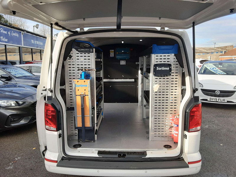 Volkswagen Transporter 2.0 Transporter T28 Highline TDI Semi-Auto 2dr Automatic 2025