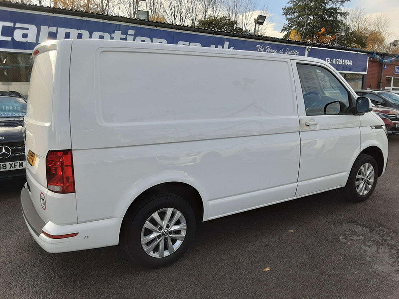 Volkswagen Transporter 2.0 Transporter T28 Highline TDI Semi-Auto 2dr Automatic 2025