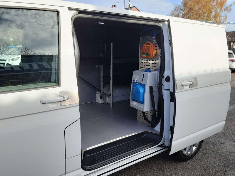 Volkswagen Transporter 2.0 Transporter T28 Highline TDI Semi-Auto 2dr Automatic 2025
