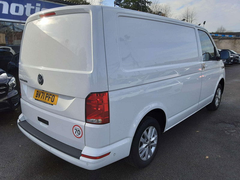 Volkswagen Transporter 2.0 Transporter T28 Highline TDI Semi-Auto 2dr Automatic 2025