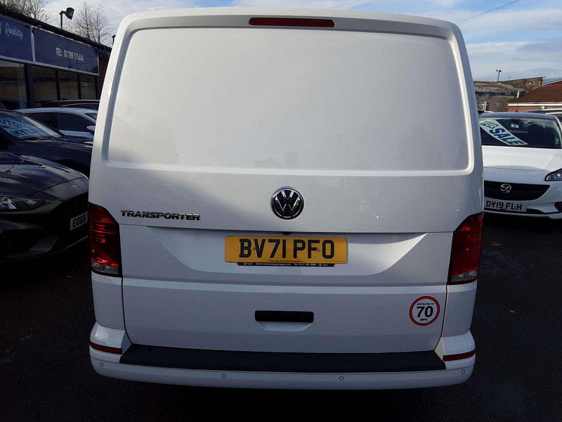 Volkswagen Transporter 2.0 Transporter T28 Highline TDI Semi-Auto 2dr Automatic 2025