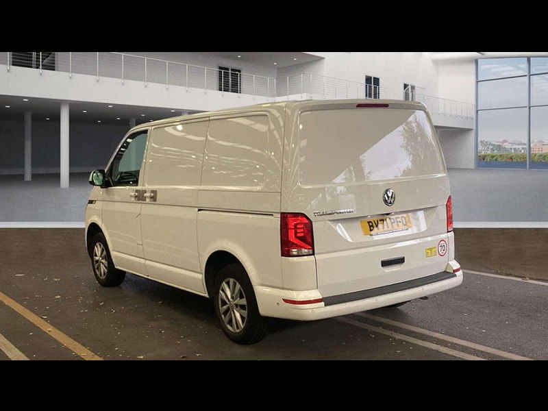 Volkswagen Transporter 2.0 Transporter T28 Highline TDI Semi-Auto 2dr Automatic 2025