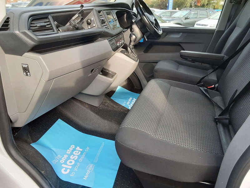 Volkswagen Transporter 2.0 Transporter T28 Highline TDI Semi-Auto 2dr Automatic 2025