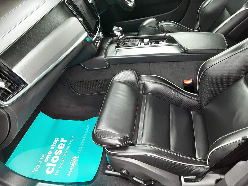 Volvo S90 2.0 D4 R-Design Pro Auto Euro 6 (s/s) 4dr 4dr Automatic 2025