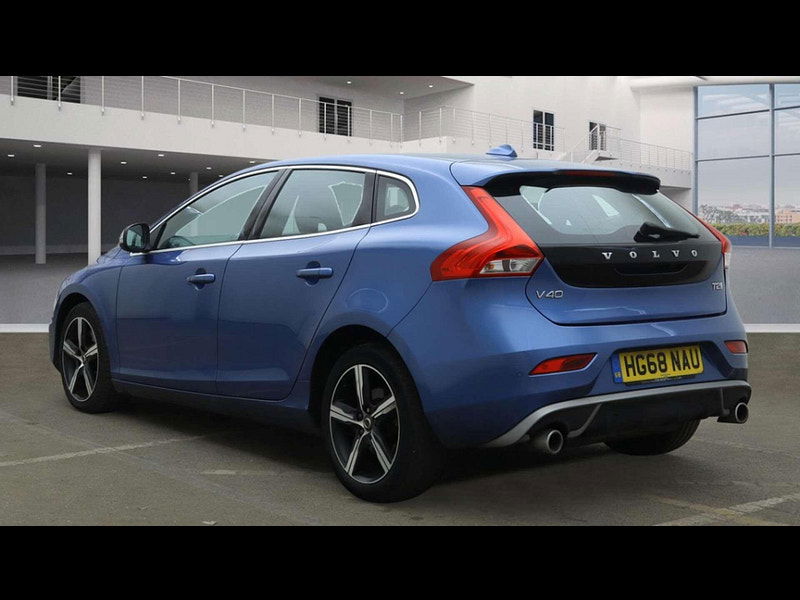 Volvo V40 1.5 V40 R-Design Nav+ T2 Auto 5dr 5dr Automatic 2025