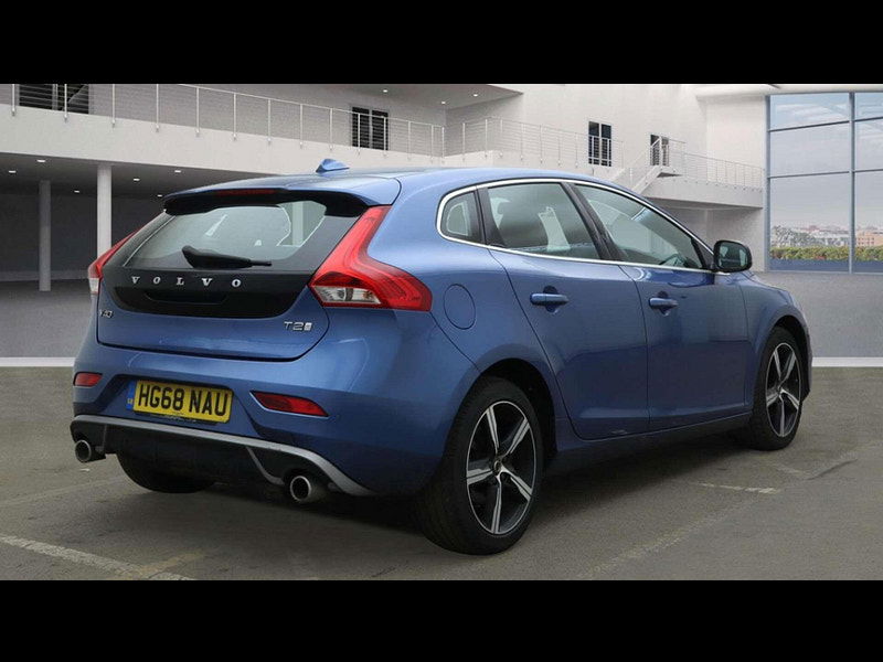Volvo V40 1.5 V40 R-Design Nav+ T2 Auto 5dr 5dr Automatic 2025
