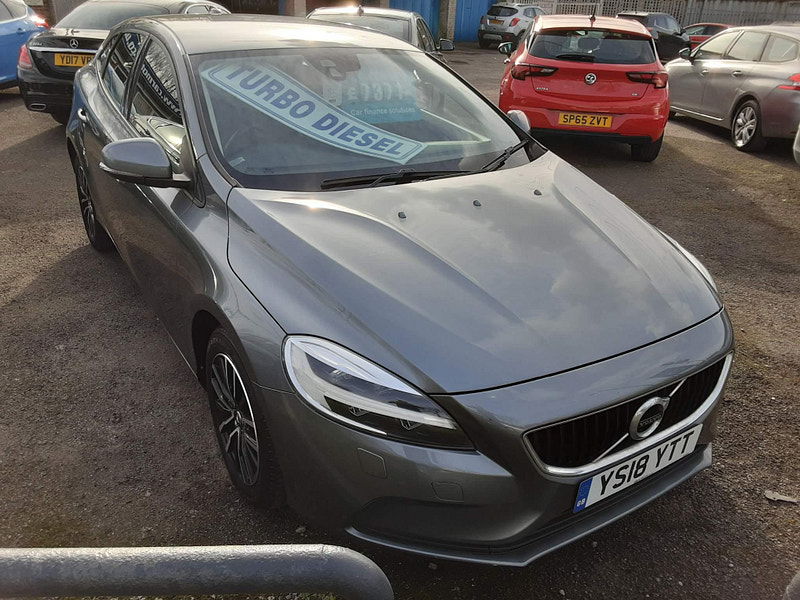 Volvo V40 2.0 D2 Momentum Nav Plus Euro 6 (s/s) 5dr 5dr Manual 2025