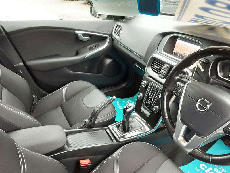 Volvo V40 2.0 V40 Momentum Edition D2 5dr 5dr Manual 2026