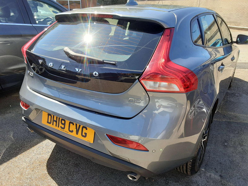 Volvo V40 2.0 V40 Momentum Edition D2 5dr 5dr Manual 2026