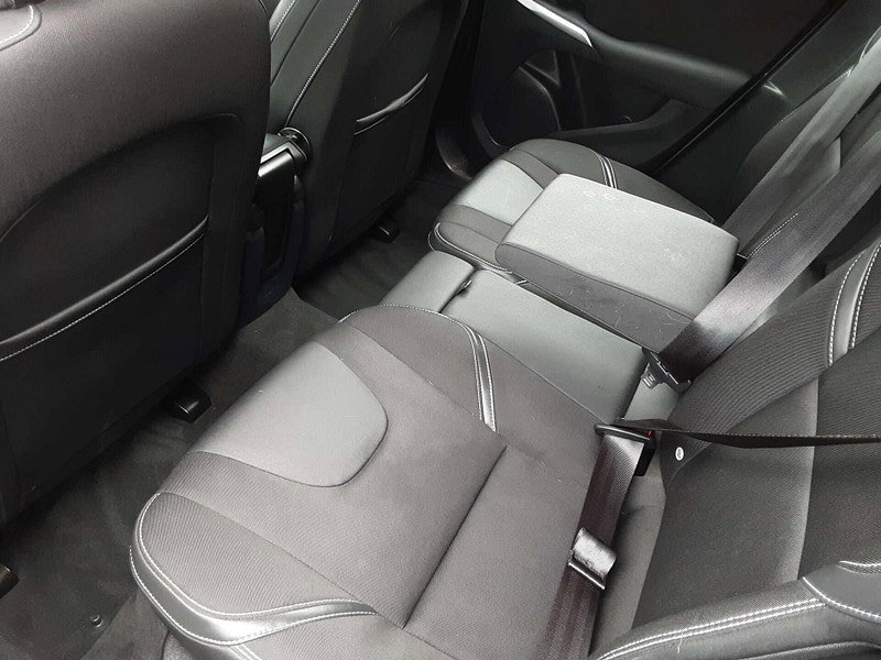 Volvo V40 2.0 V40 Momentum Edition D2 5dr 5dr Manual 2026