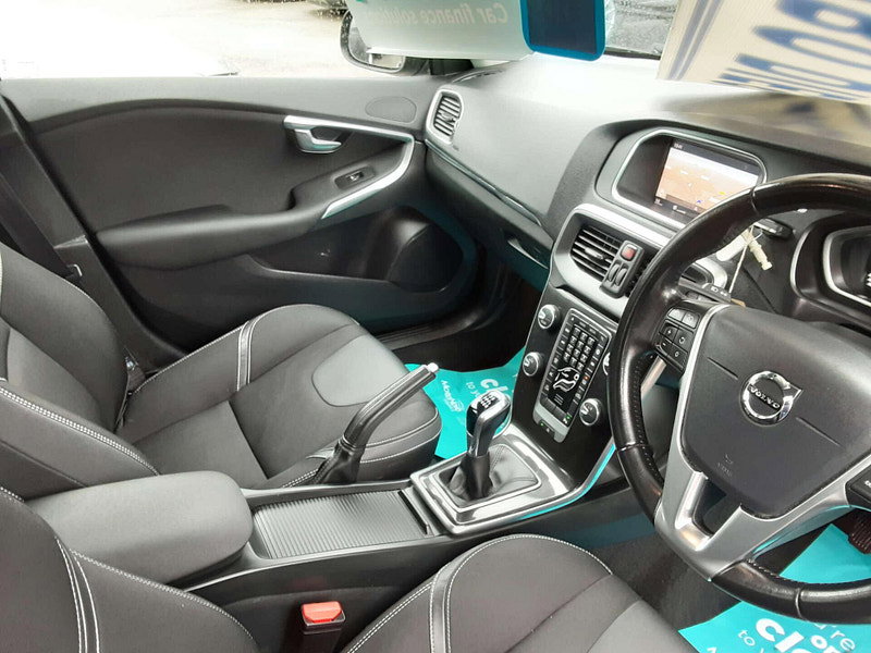 Volvo V40 2.0 V40 Momentum Edition D2 5dr 5dr Manual 2026