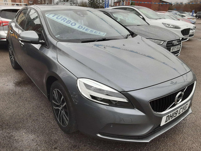 Volvo V40 2.0 V40 Momentum Edition D2 5dr 5dr Manual 2026