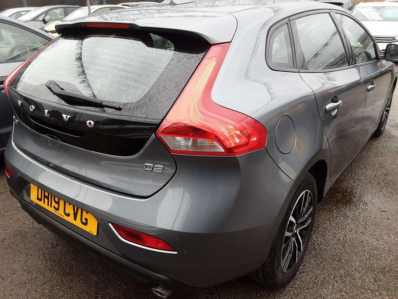 Volvo V40 2.0 V40 Momentum Edition D2 5dr 5dr Manual 2026