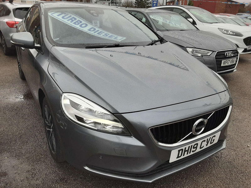 Volvo V40 2.0 V40 Momentum Edition D2 5dr 5dr Manual 2026
