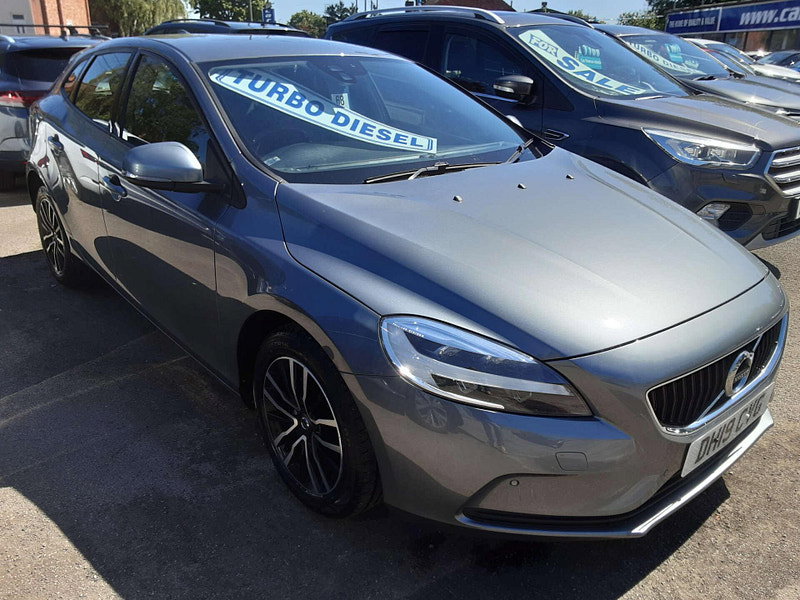 Volvo V40 2.0 V40 Momentum Edition D2 5dr 5dr Manual 2026