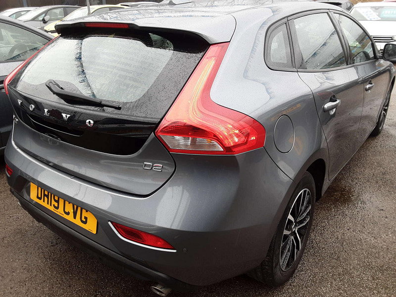 Volvo V40 2.0 V40 Momentum Edition D2 5dr 5dr Manual 2026