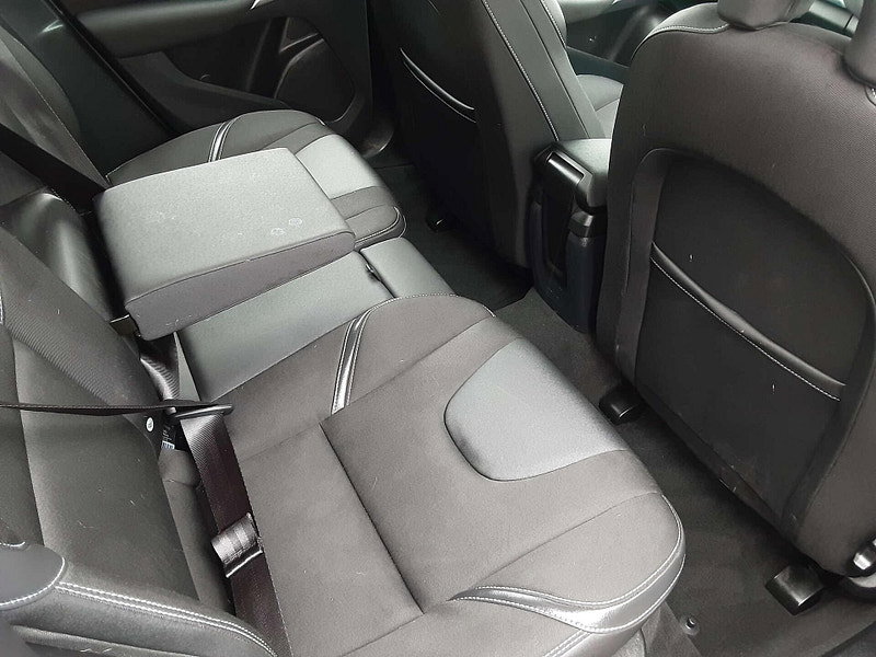 Volvo V40 2.0 V40 Momentum Edition D2 5dr 5dr Manual 2026