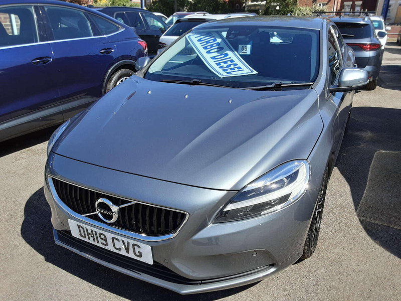 Volvo V40 2.0 V40 Momentum Edition D2 5dr 5dr Manual 2026