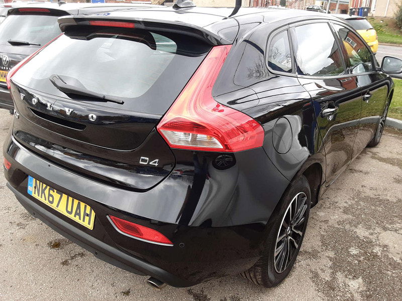 Volvo V40 2.0 V40 Momentum Nav+ D4 5dr 5dr Manual 2025