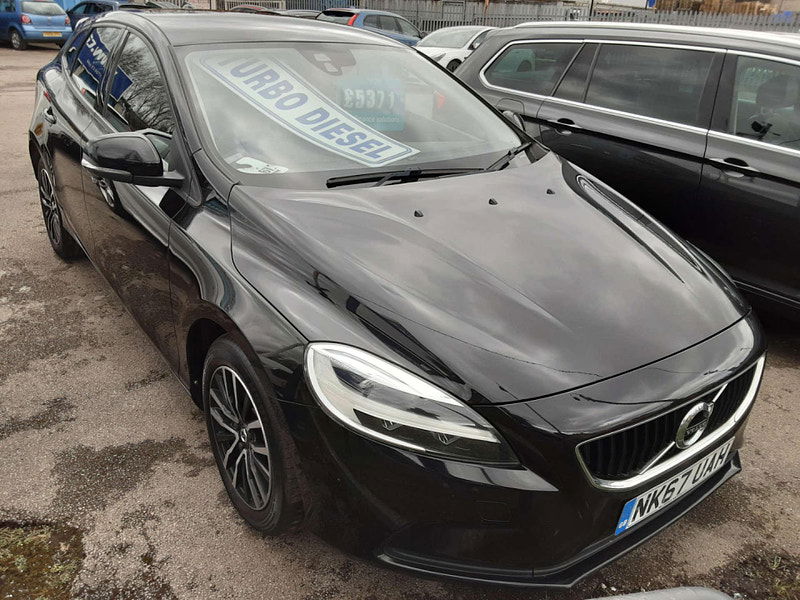 Volvo V40 2.0 V40 Momentum Nav+ D4 5dr 5dr Manual 2025